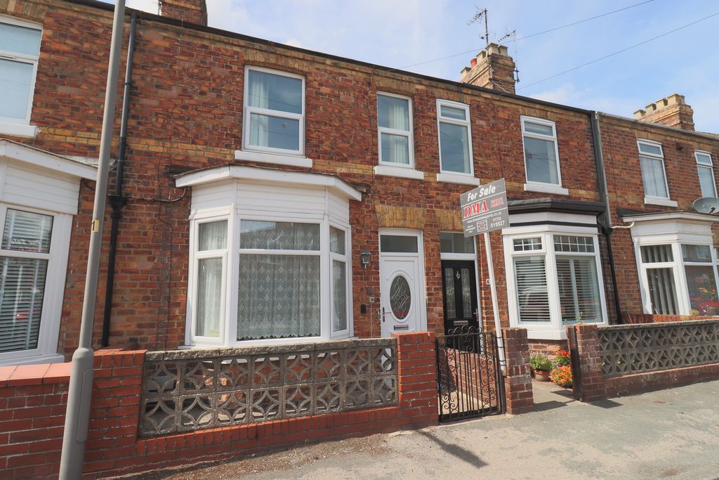 Property photo 1 of 18