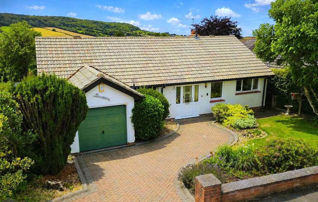 Property photo 1 of 31