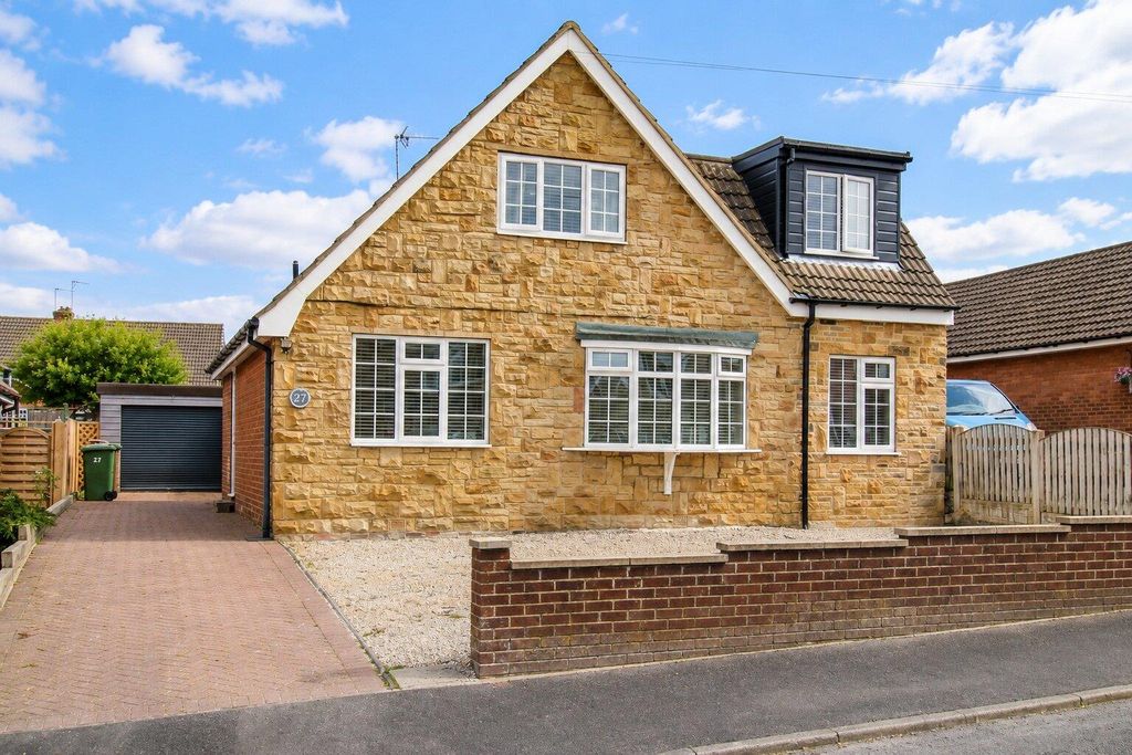 Property photo 1 of 21