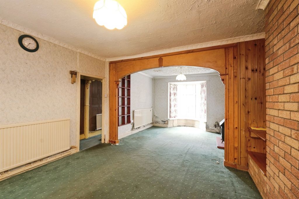 Property photo 3 of 15
