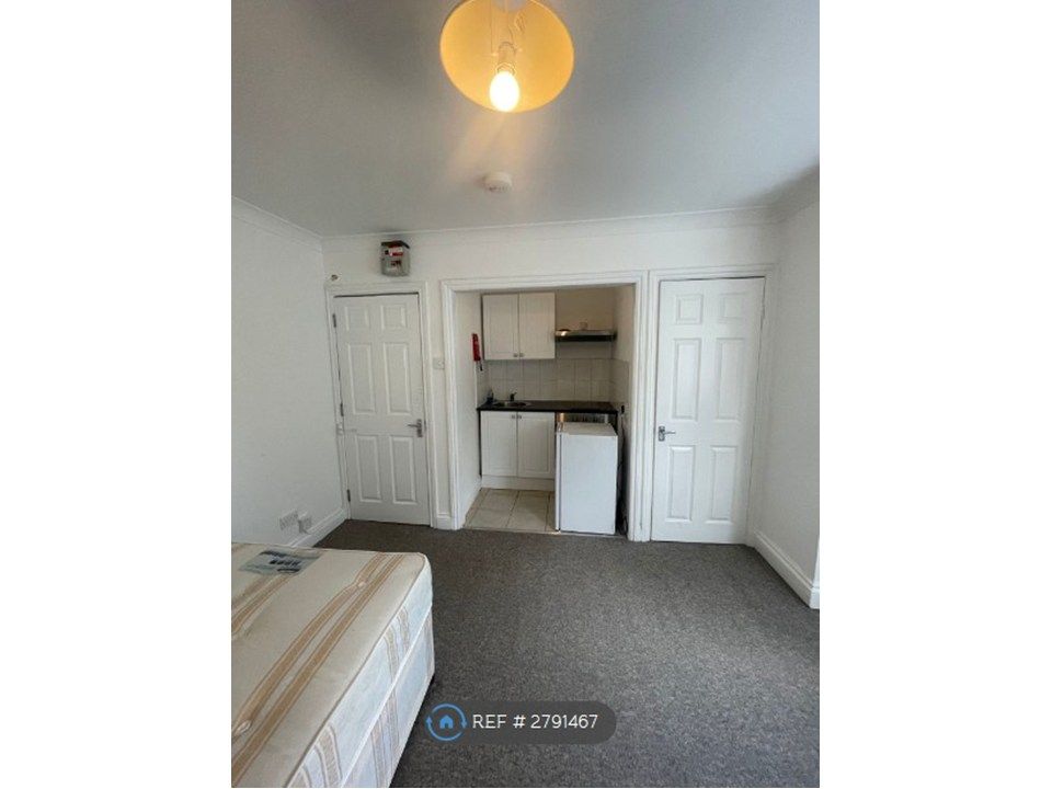 Property photo 3 of 6