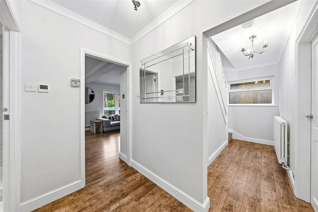 Property photo 3 of 24 Photos-2.Jpg