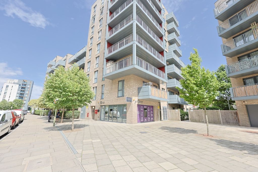 Property photo 1 of 11 4330460