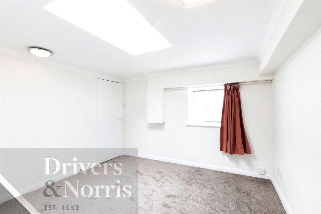 Property photo 1 of 6 Picture No. 16