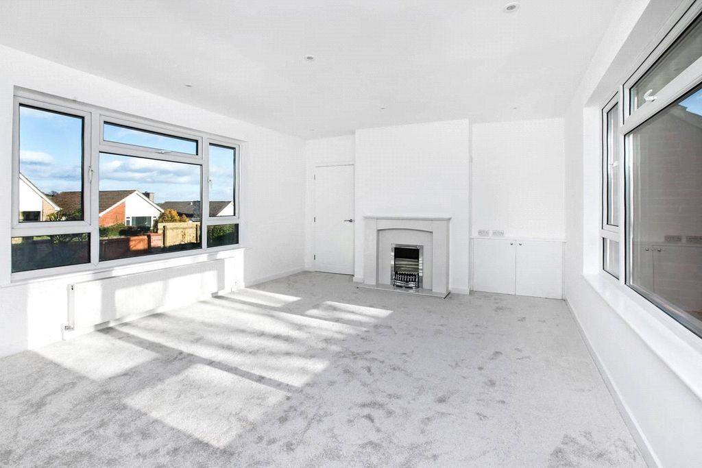 Property photo 2 of 12 Sitting Room