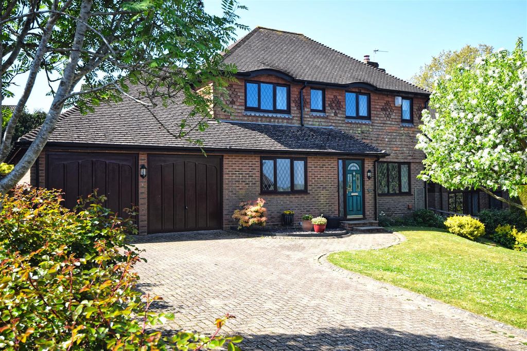 Property photo 1 of 28