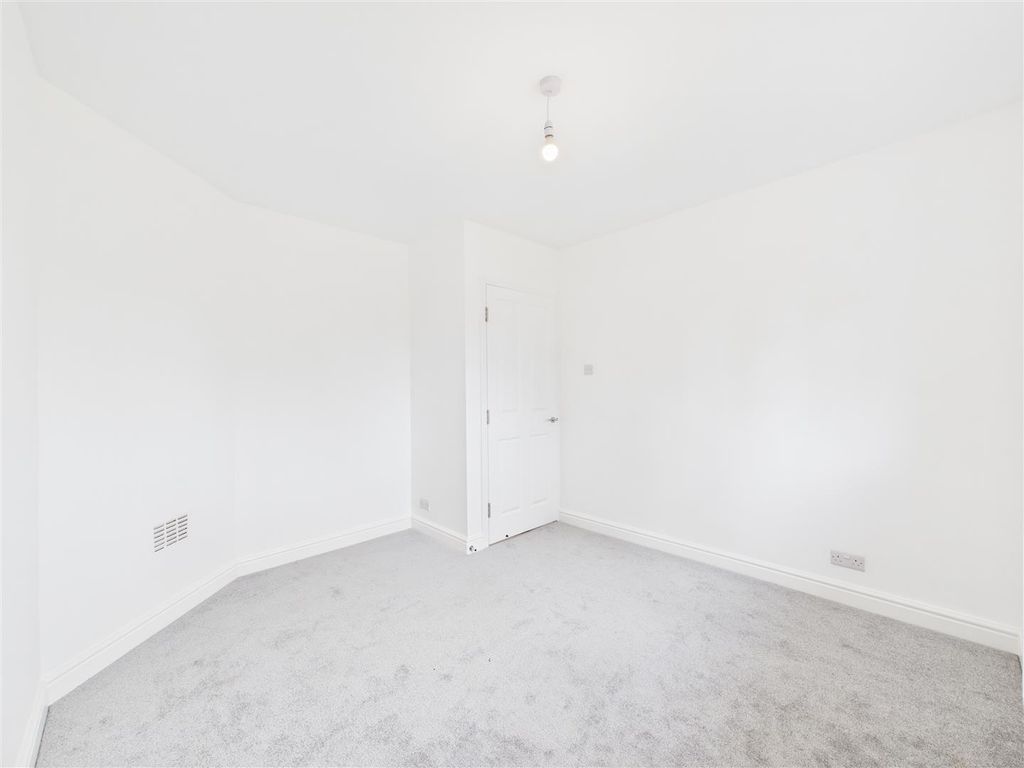 Property photo 3 of 7 Cam04419G0-Pr0033-Still005.Jpg