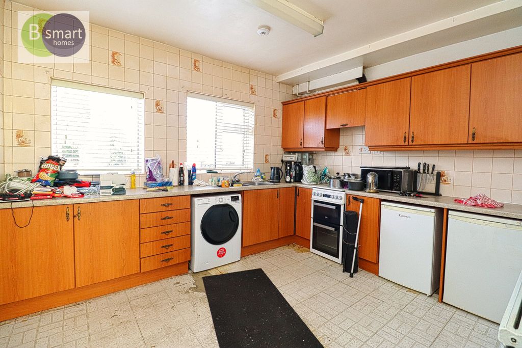 Property photo 2 of 12 Img_1471