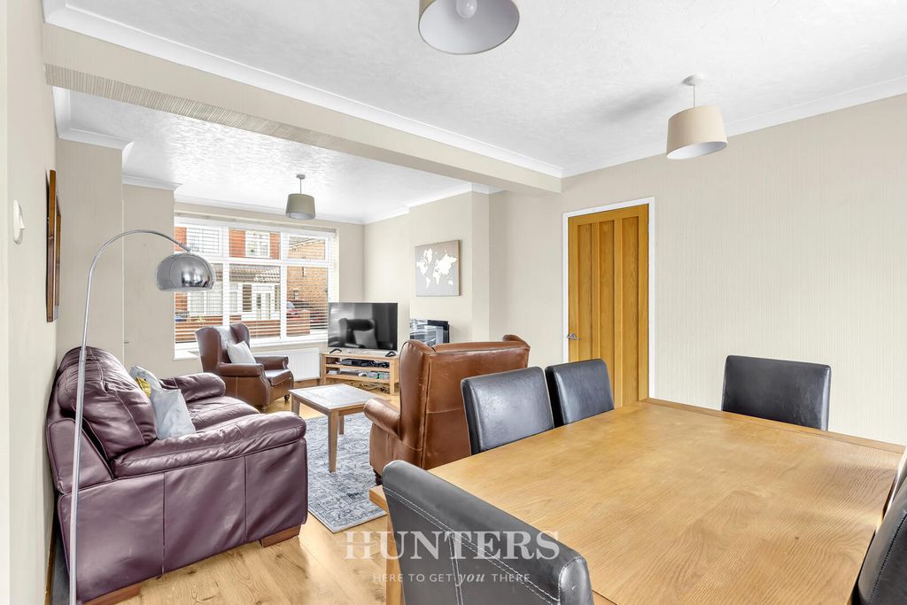 Property photo 3 of 18 Dining Room