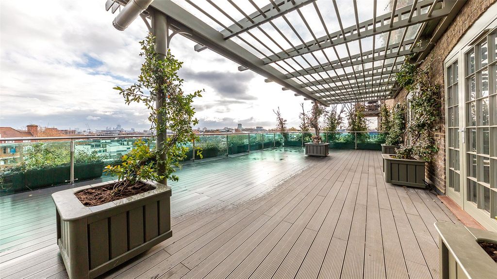 Property photo 3 of 11 Picture No. 19