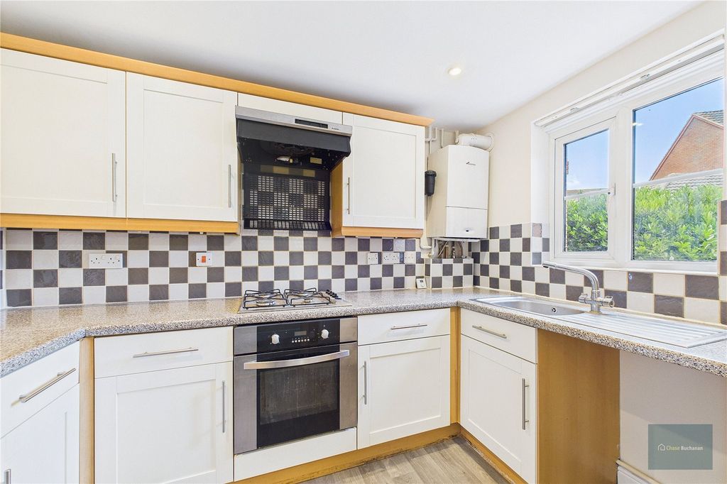 Property photo 2 of 11 Picture No. 14