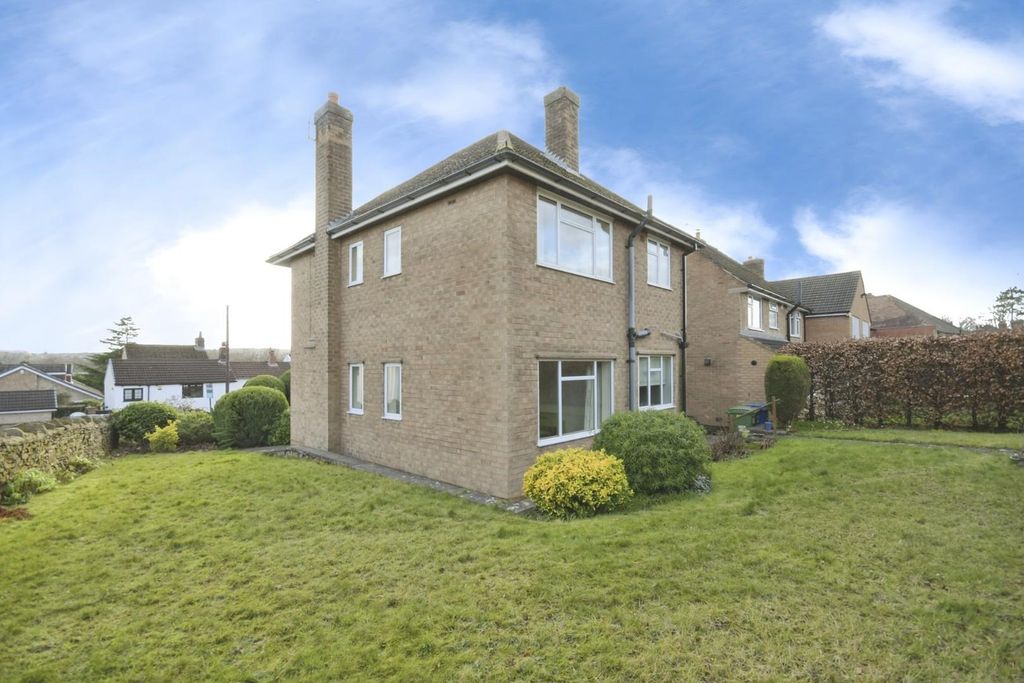 Property photo 2 of 15 Rear Garden 03.Jpg