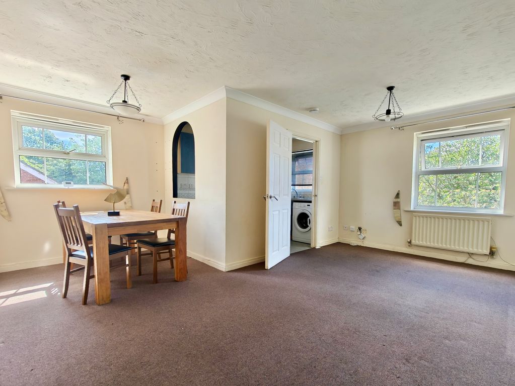 Property photo 3 of 9