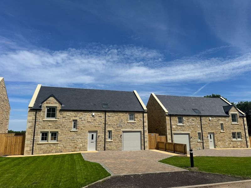 Property photo 1 of 10 Front External