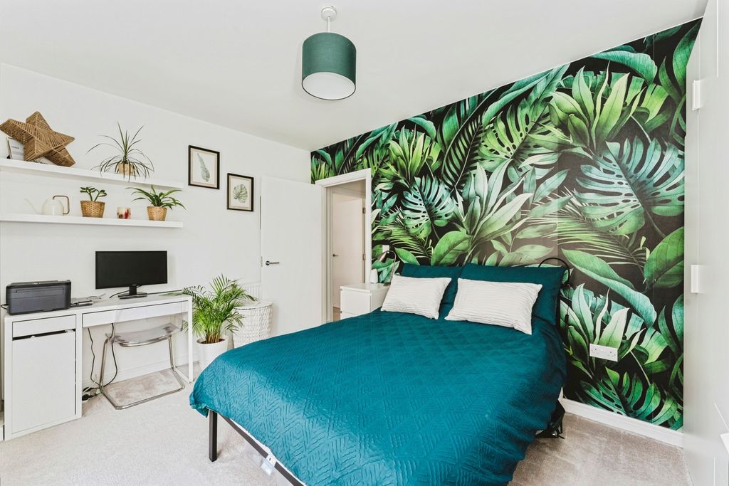 Property photo 3 of 16 Pbox-Img.Jpg