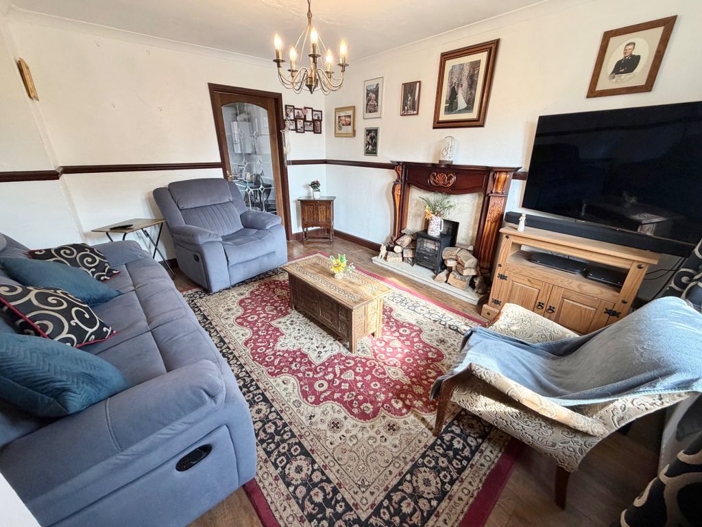 Property photo 3 of 20