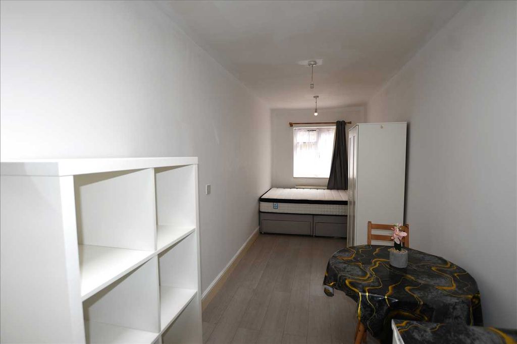 Property photo 1 of 4 Main Picture