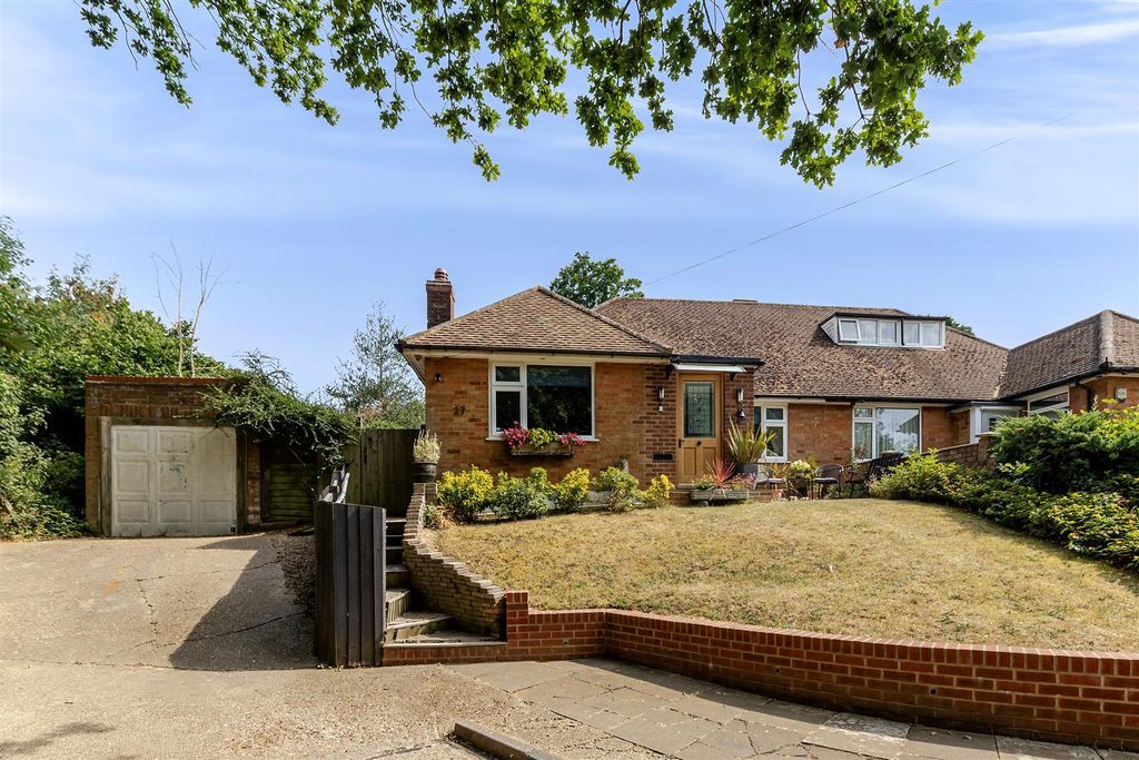 Property photo 1 of 19 27Netherway-16.Jpg