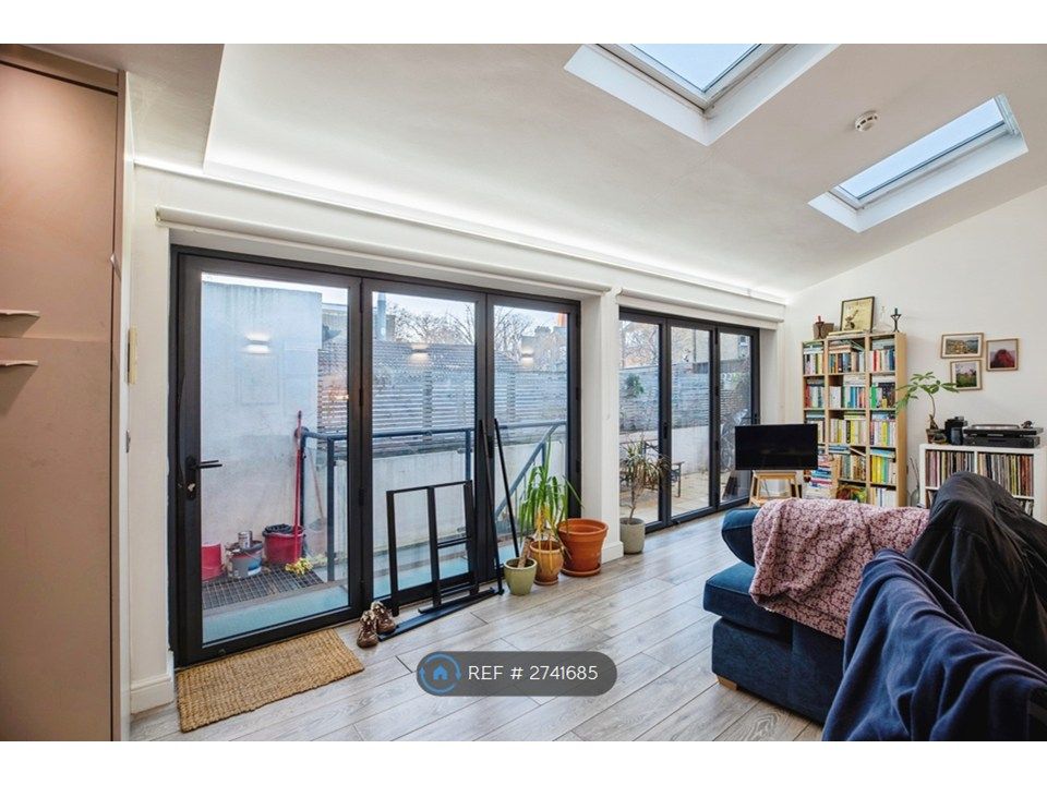 Property photo 2 of 26