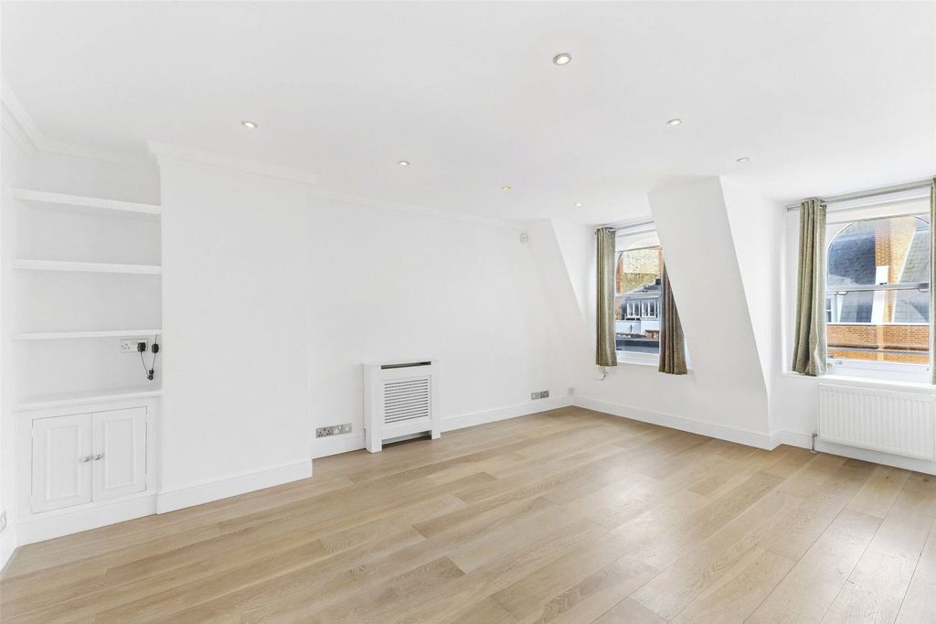 Property photo 3 of 11 Picture No. 31