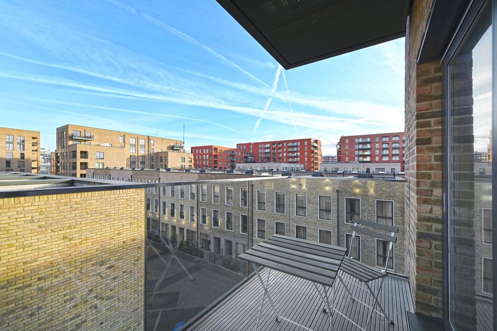 Property photo 3 of 6