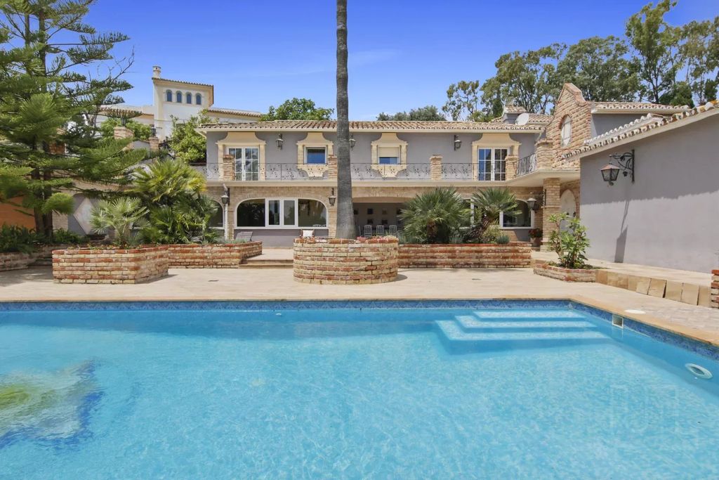 Property photo 1 of 37