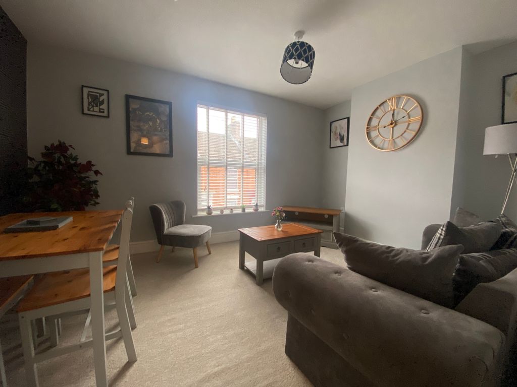 Property photo 3 of 8 Photo 7