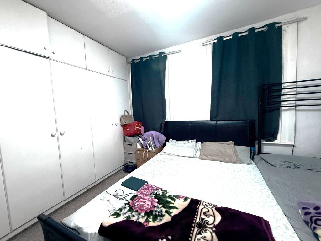 Property photo 2 of 12 Gallery