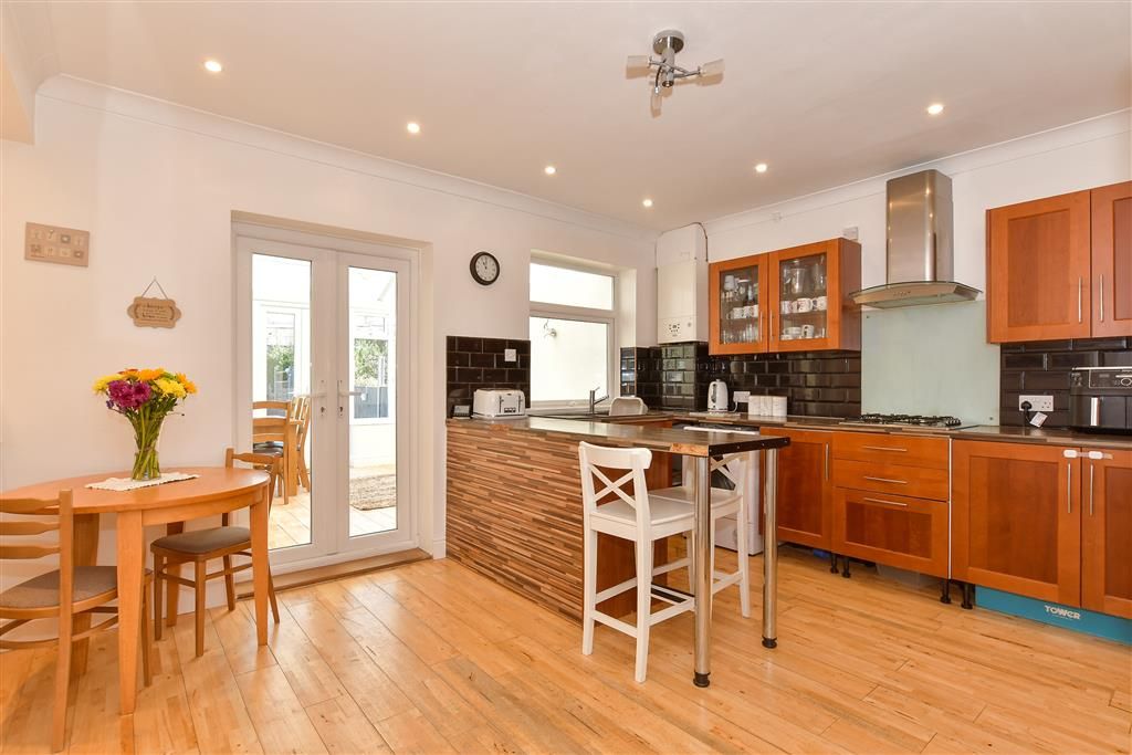 Property photo 2 of 10 Kitchen/Diner