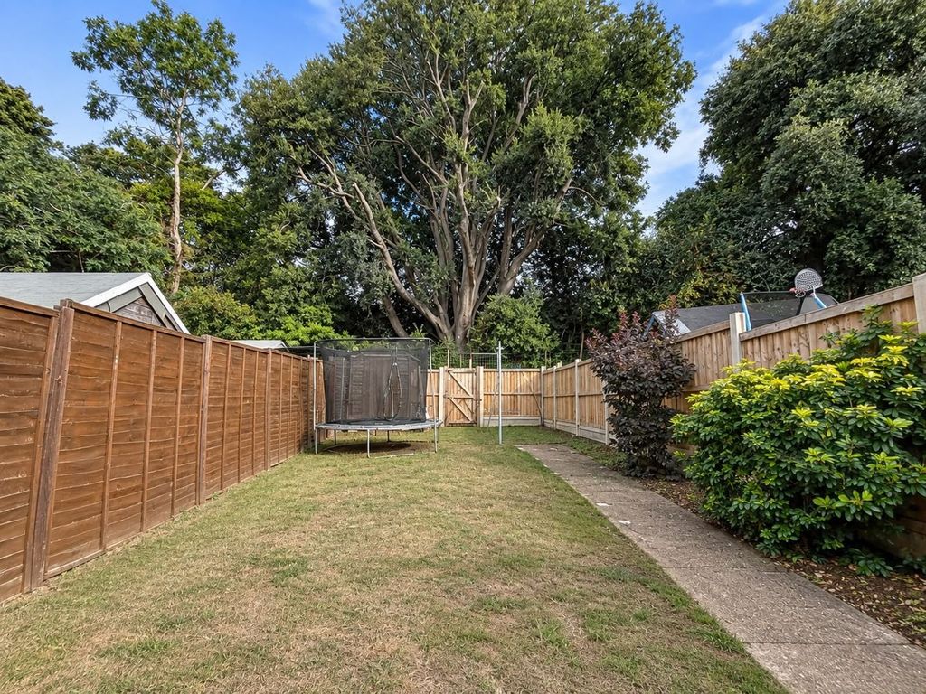 Property photo 2 of 21
