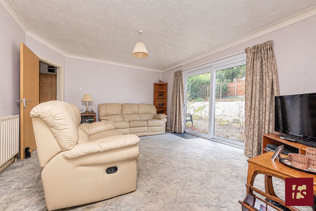Property photo 2 of 14