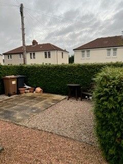 Property photo 3 of 10 Garden 2