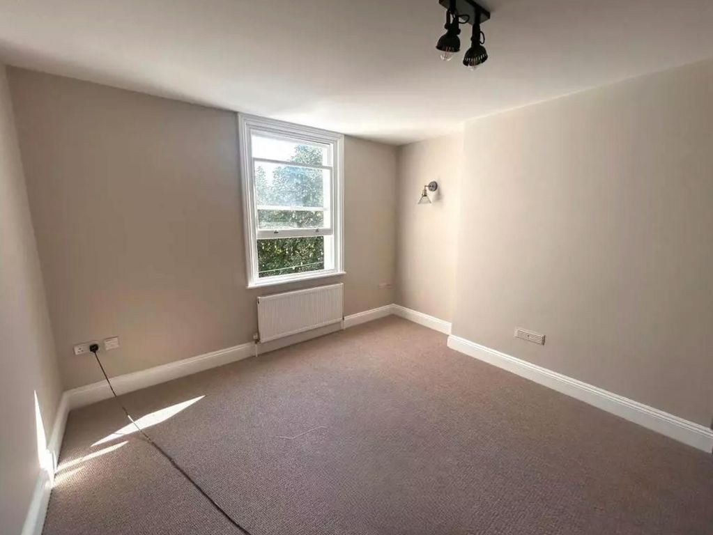 Property photo 3 of 6 Screenshot 2026-09-24 At 14.35.29.Png