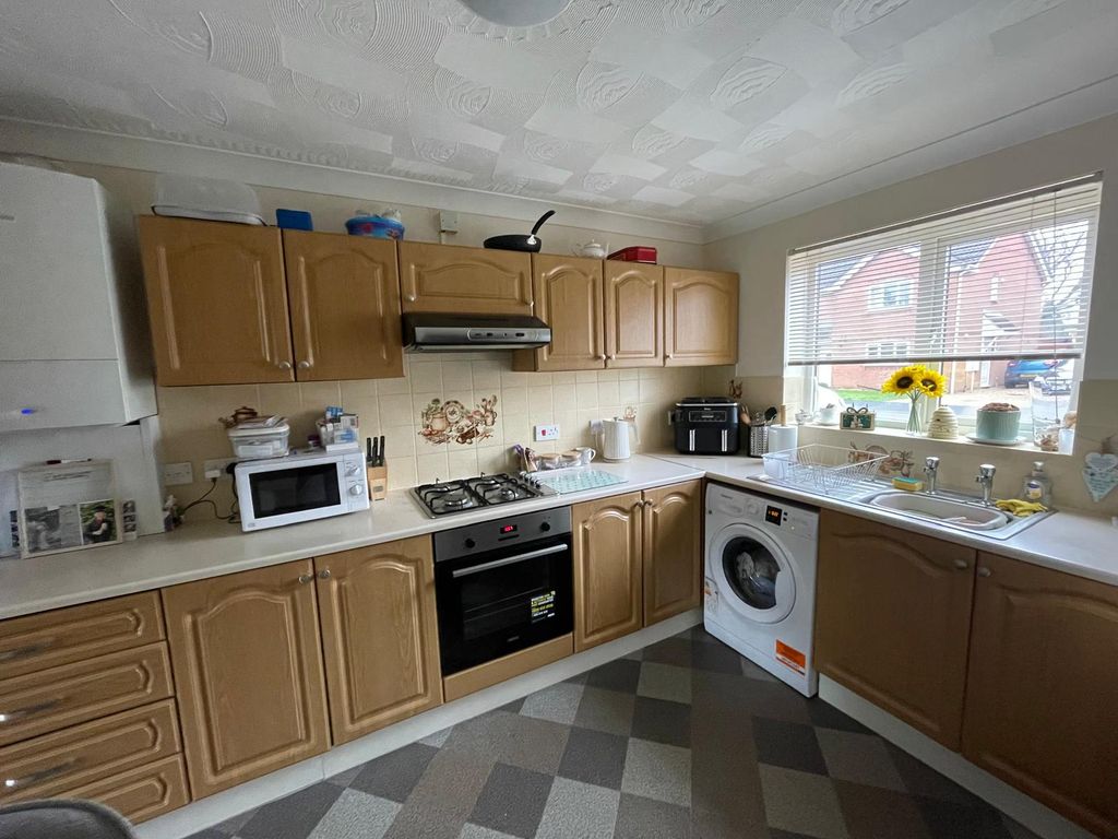 Property photo 2 of 6