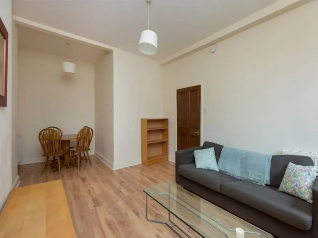Apartment in Edinburgh, Leith Central - More