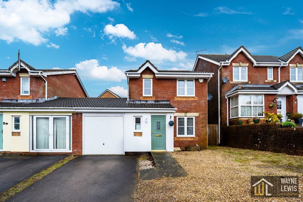 Property photo 1 of 37