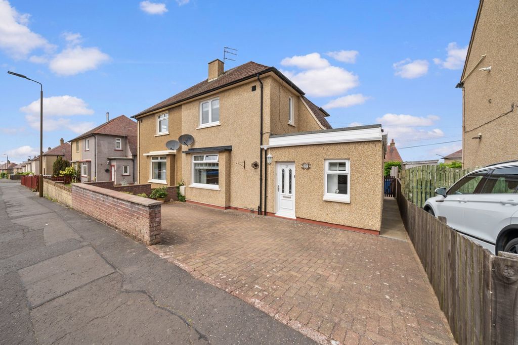 Property photo 1 of 28