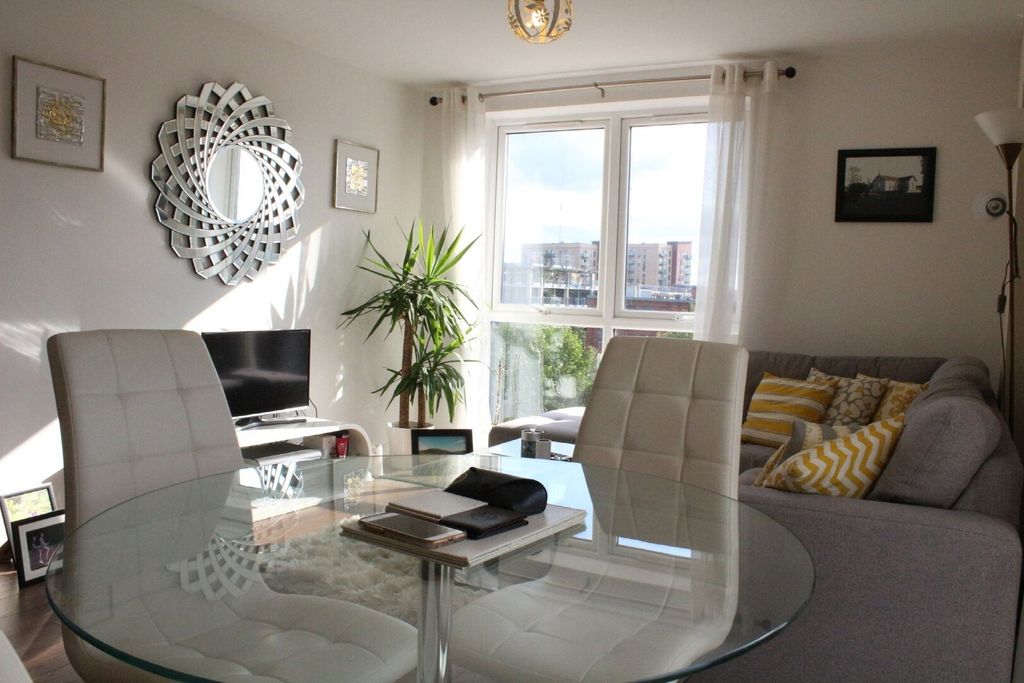 Property photo 2 of 10 Img_31766_15_Original.Jpg