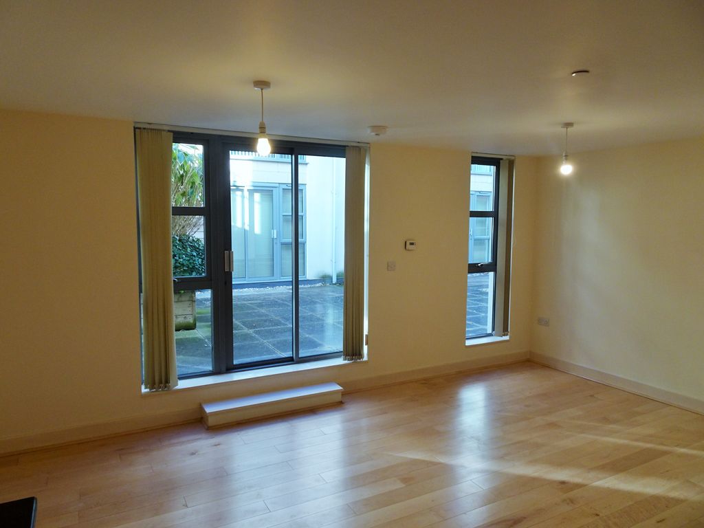 Property photo 2 of 5