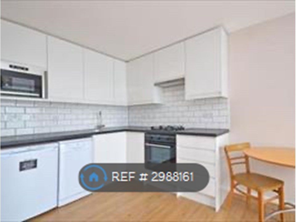 Property photo 3 of 8 Reception /Kitchen