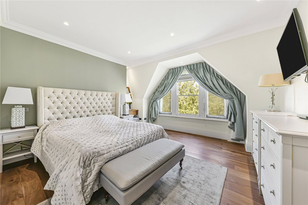 Property photo 3 of 11 Picture No. 18