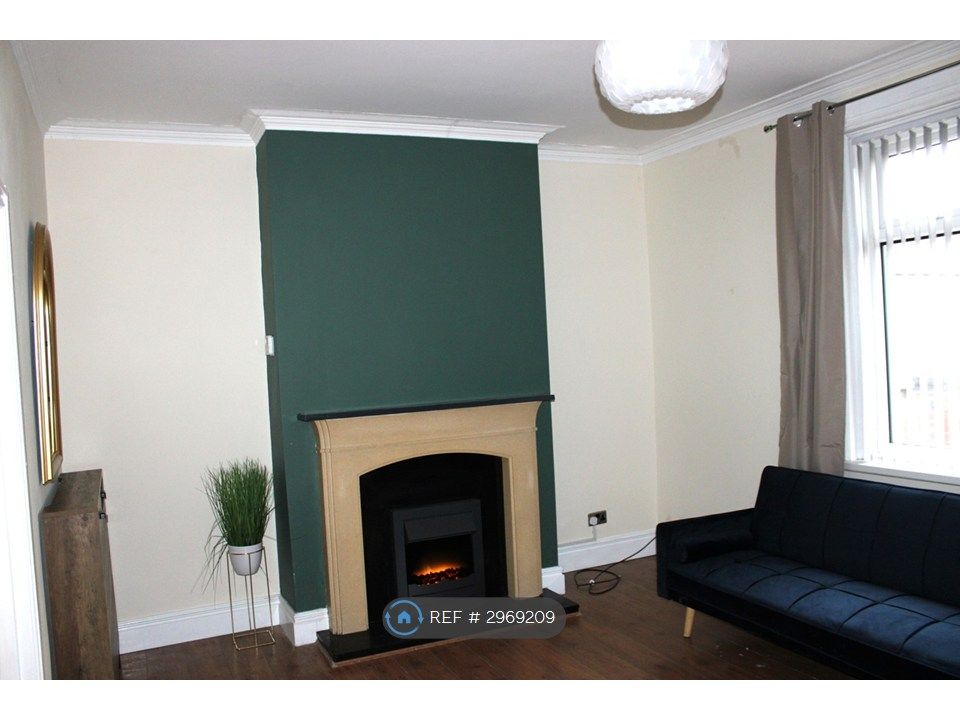 Property photo 2 of 31