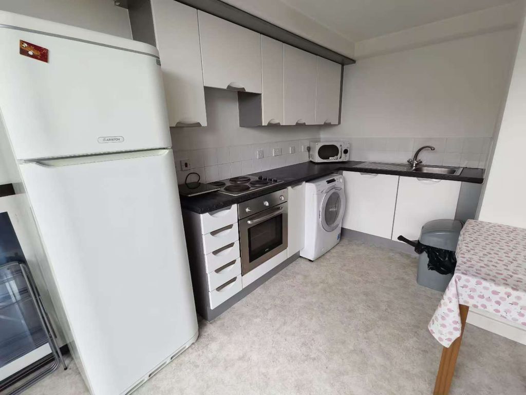 Property photo 2 of 7