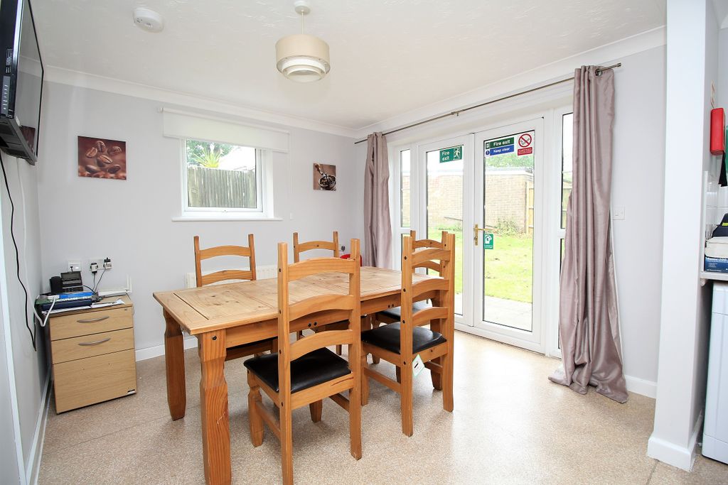 Property photo 3 of 7 Communal Dining Area