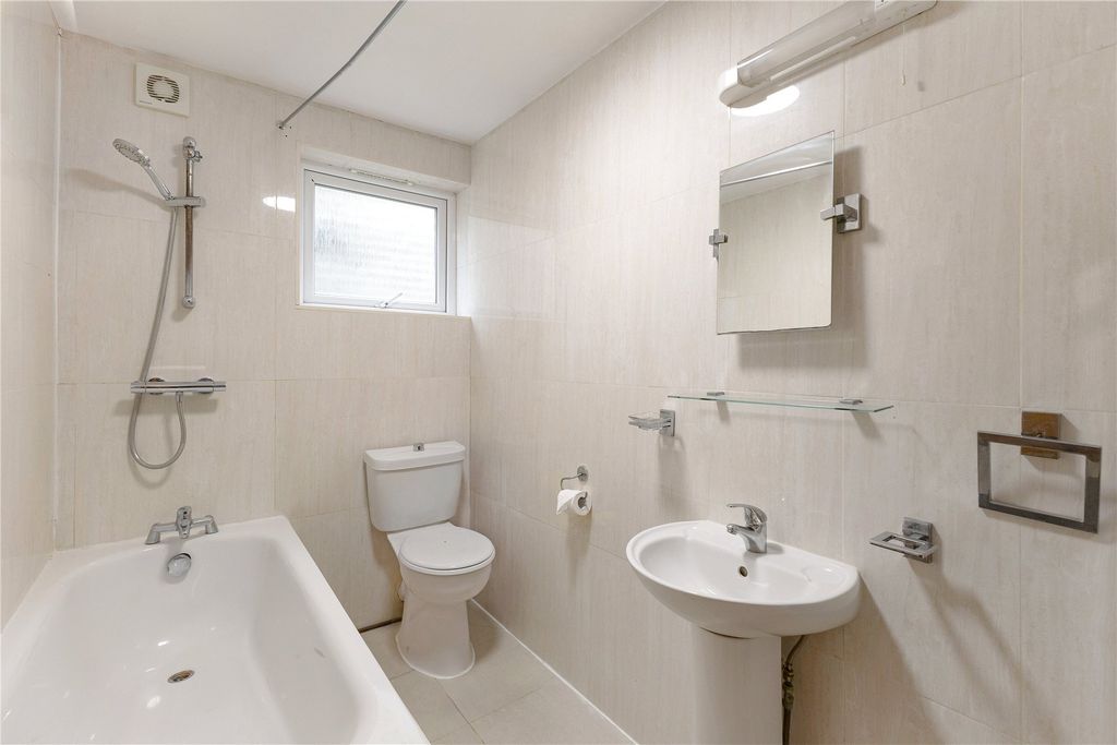 Property photo 2 of 13 Picture No. 12