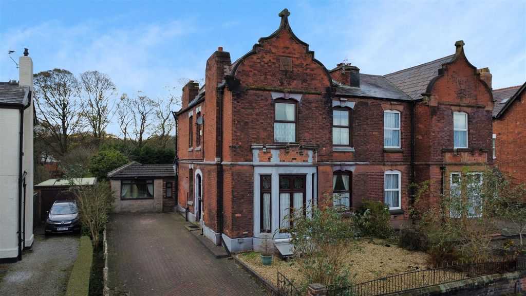 Property photo 2 of 32 Laurel Road, For Sale