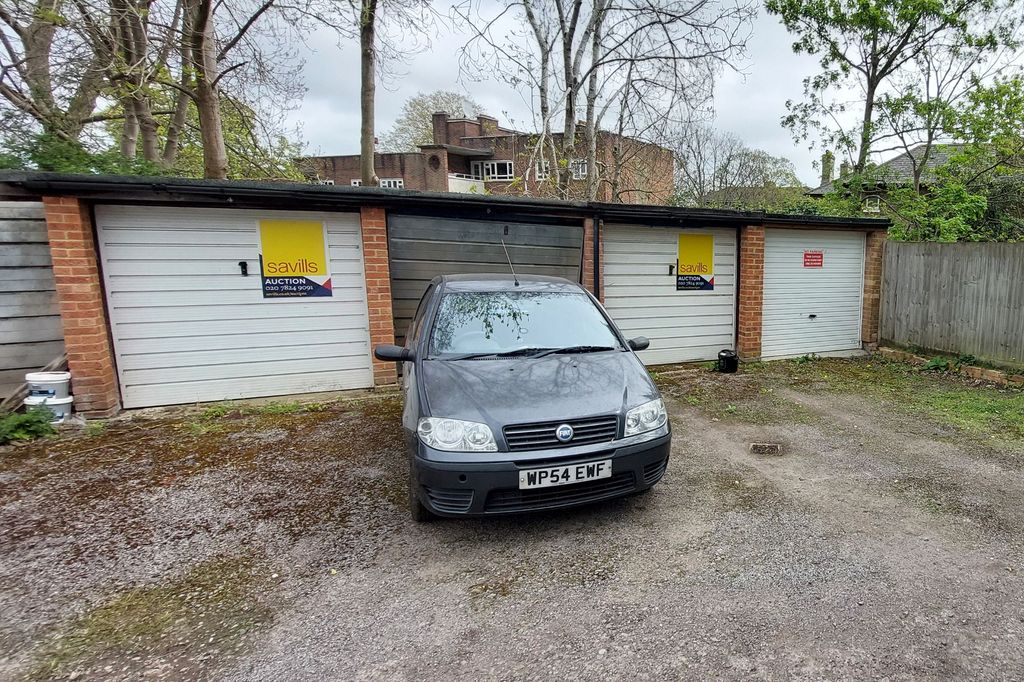 Property photo 1 of 8 Garage 4,6,8 (Behind House 101) Anerley Road, Anerley, London, Se20 8Ap