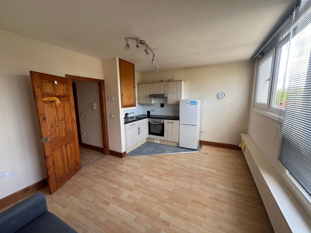 Property photo 2 of 11 Images