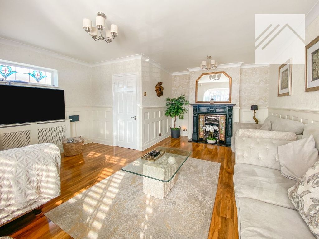 Property photo 2 of 25