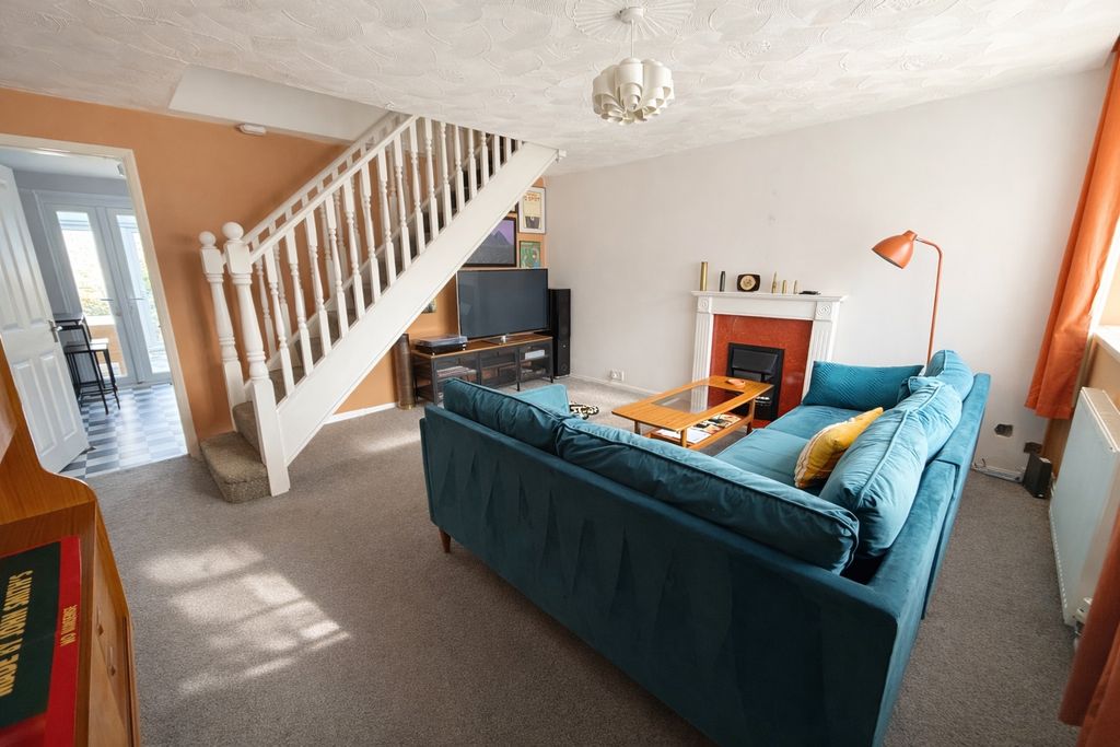 Property photo 2 of 10